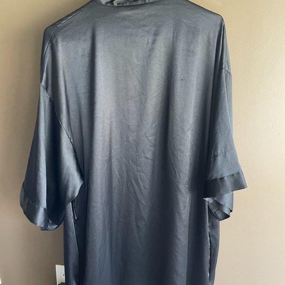 Victoria Secret Black Satin Robe - Picture 2 of 3